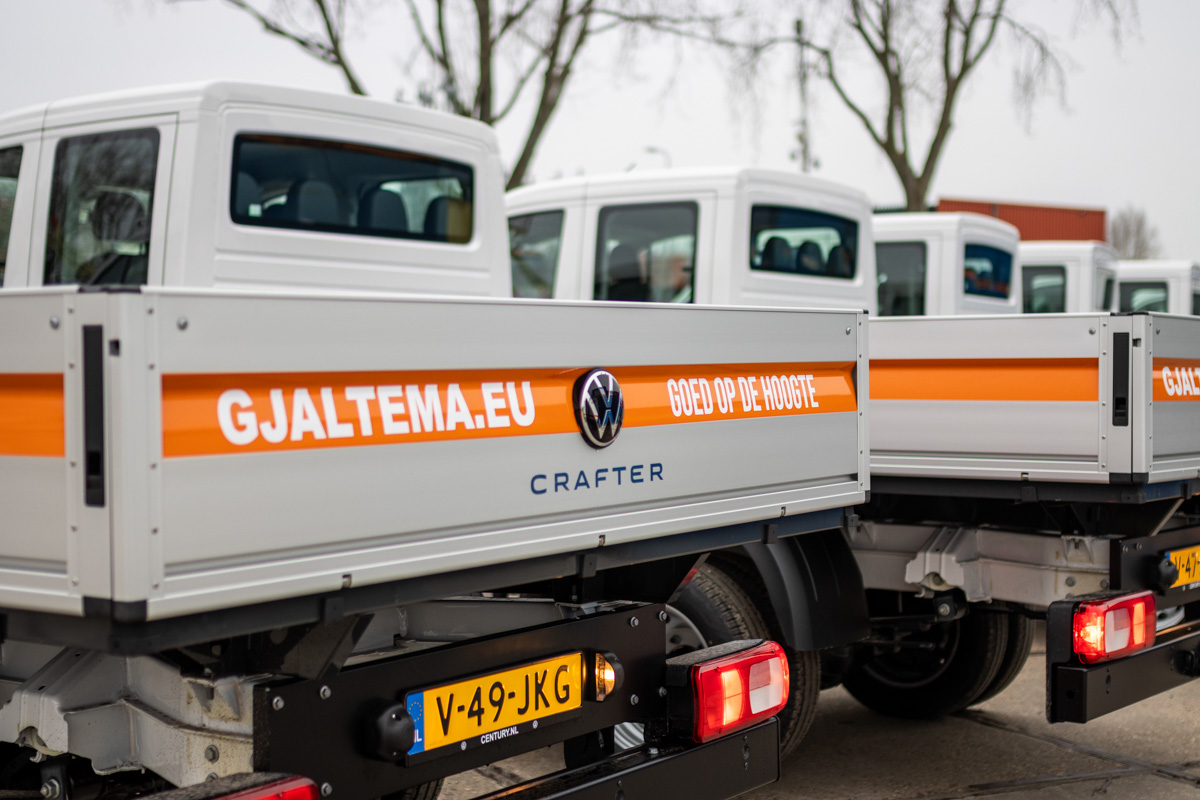 Uitbreiding wagenpark- 10 splinternieuwe VW Crafter Pick-ups